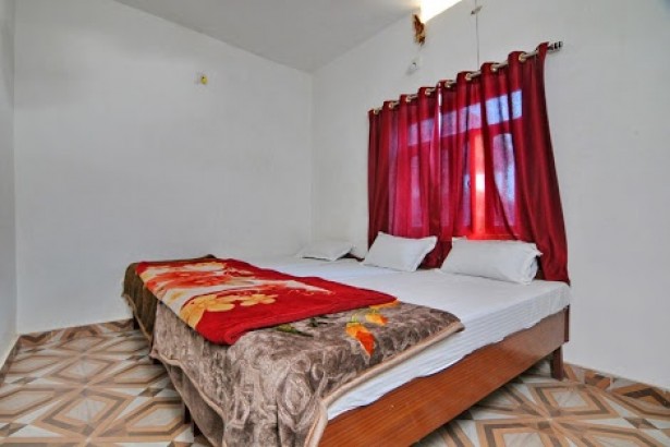 Rama Guest House - Triple Bed With Fan