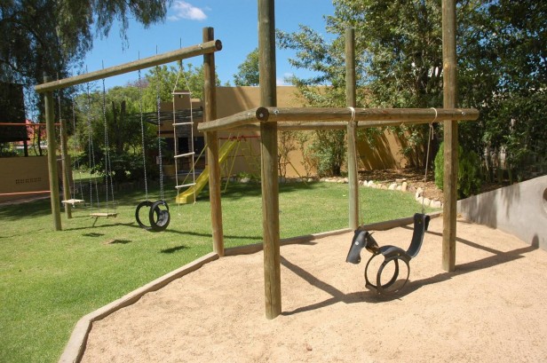 101 Oudtshoorn Holiday Accommodation