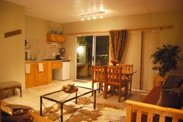 101 Oudtshoorn Holiday Accommodation - Self catering M