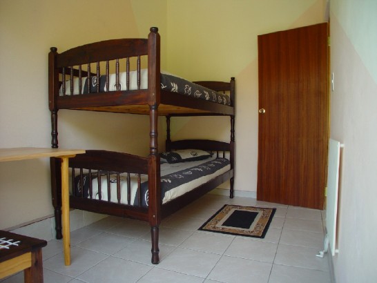 101 Oudtshoorn Holiday Accommodation - Kamer F