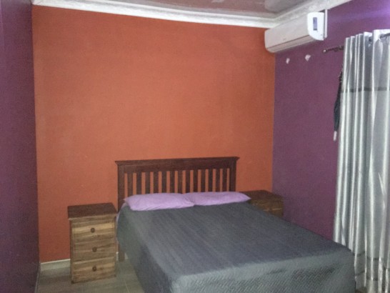 Springs BnB - Room 2
