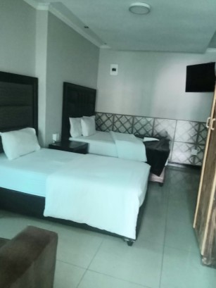 Essential Guest House - Deluxe Double Room