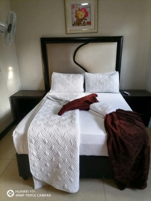 Essential Guest House - Standard Double Room