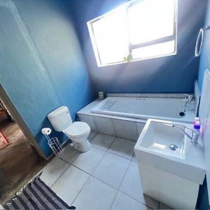Woodpecker Guest House - Family Rooms