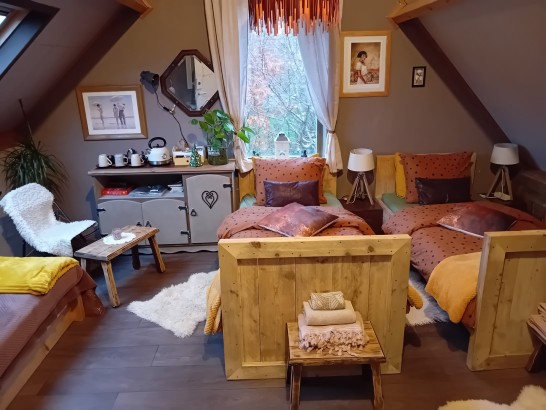 B&B de Zwerver - Kerk Kamer