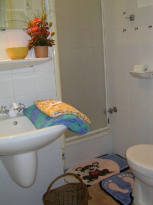"Road to the Forest" Guesthouse - Room 4 - luxury double room